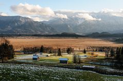 Blick übers Murnauer Moos zum Estergebirge