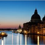 Blick um 05:27h von der Ponte dell’Accademia Richtung Salute