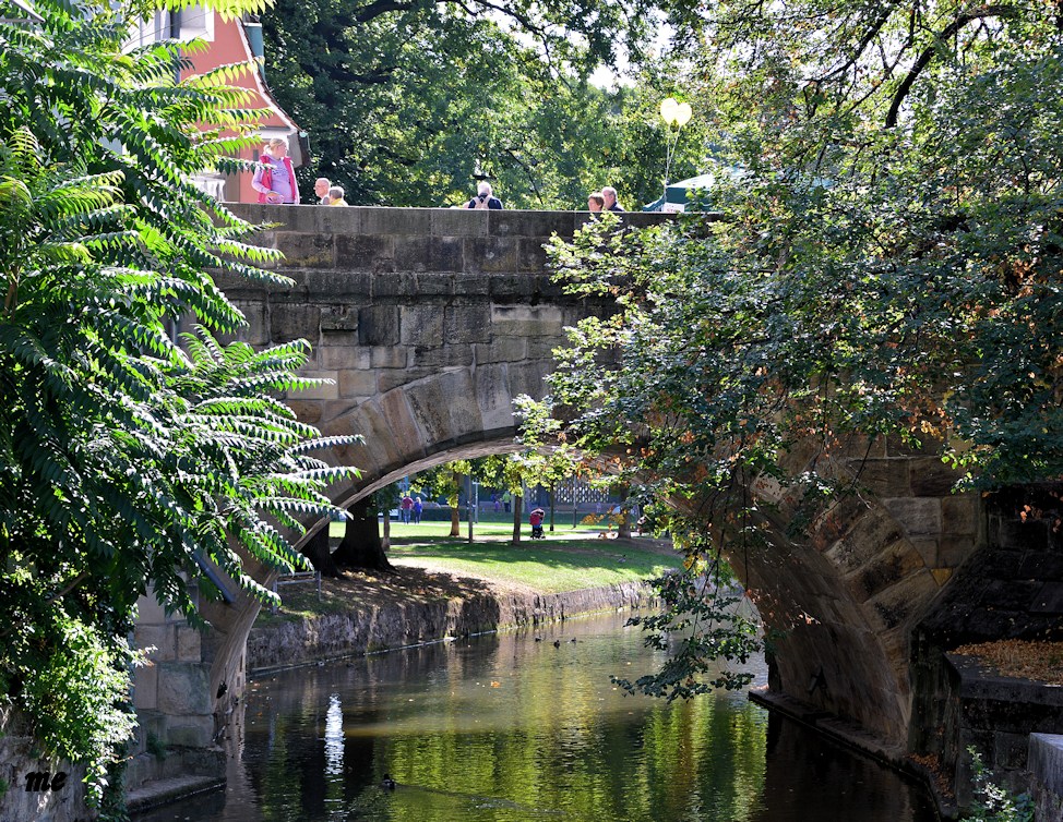 Blick unter die "Innere Brücke!