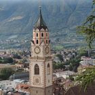 Blick vom Algunder Waalweg auf Dom von Meran