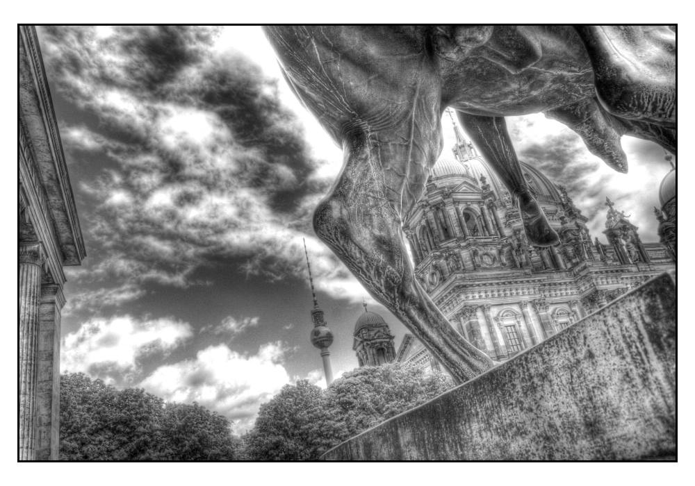 Blick vom Alten Museum auf Berliner Dom