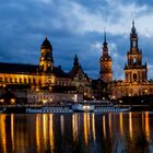 Blick vom anderen Ufer der Elbe auf die Altstadt von Dresden