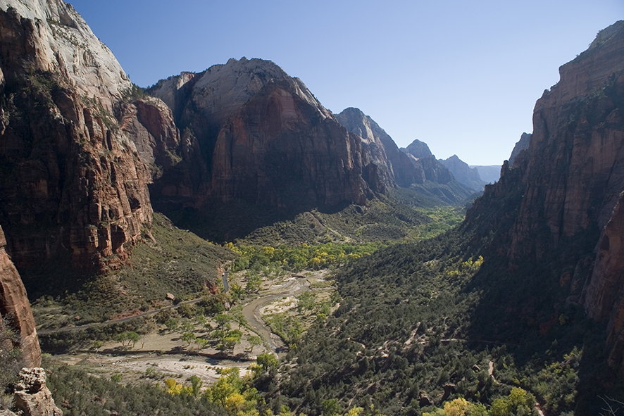 Blick vom Angels Landing Trail auf Zion NP