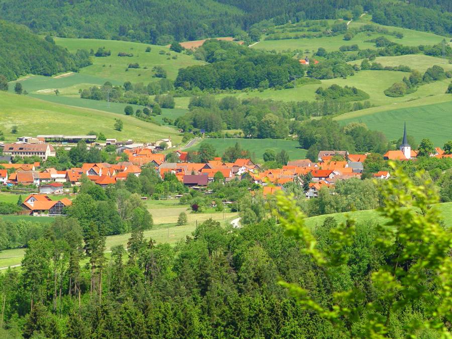 Blick vom Apfelberg aus auf Lengfeld 02