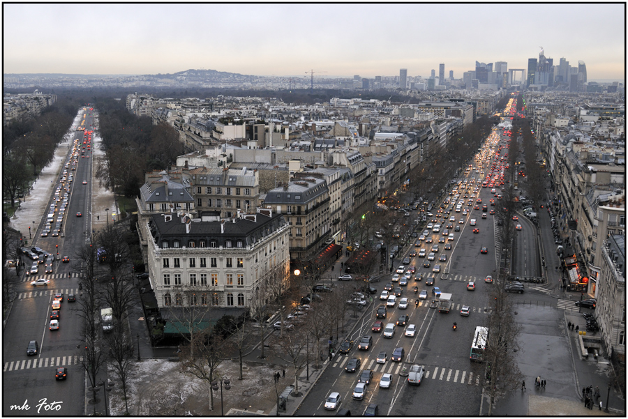 Blick vom Arc de Triomphe