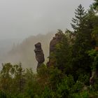 Blick vom Aussichtspunkt Orgelsteig zur Hennigsäule 