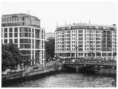 Blick vom Bahnhof Friedrichstr.