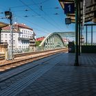 blick vom bhf. hernals auf brücke und häuser