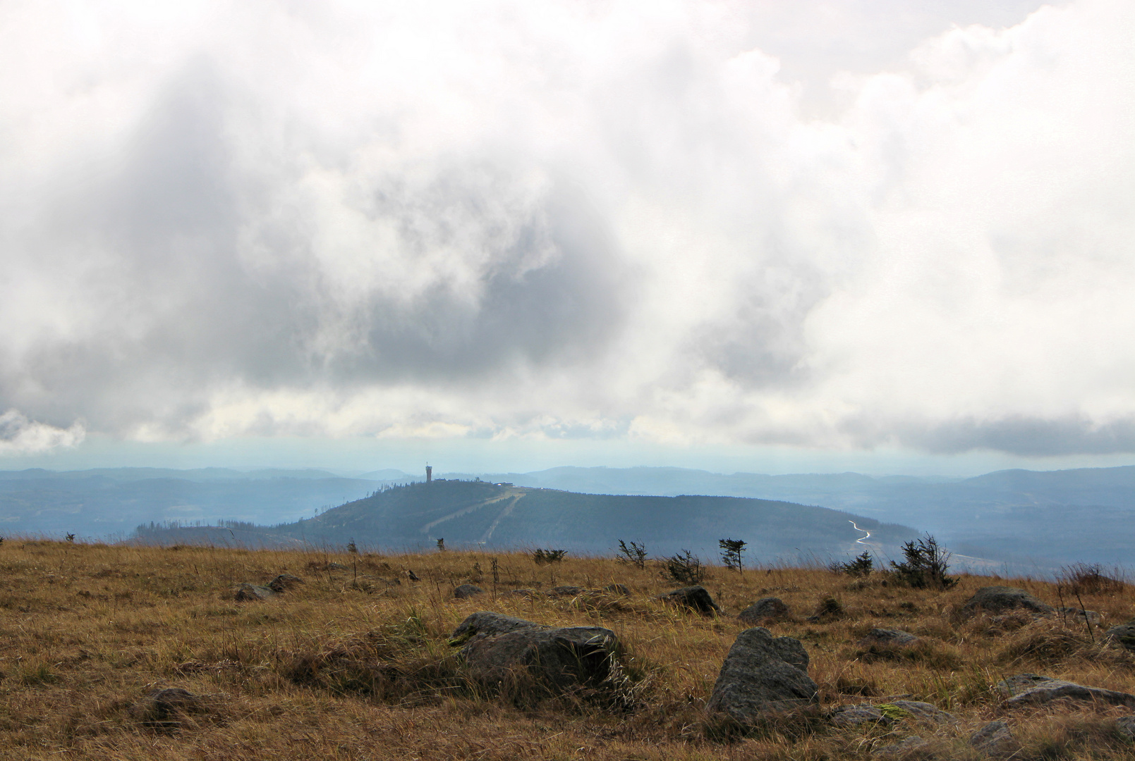 Blick vom Brocken auf den Wurmberg