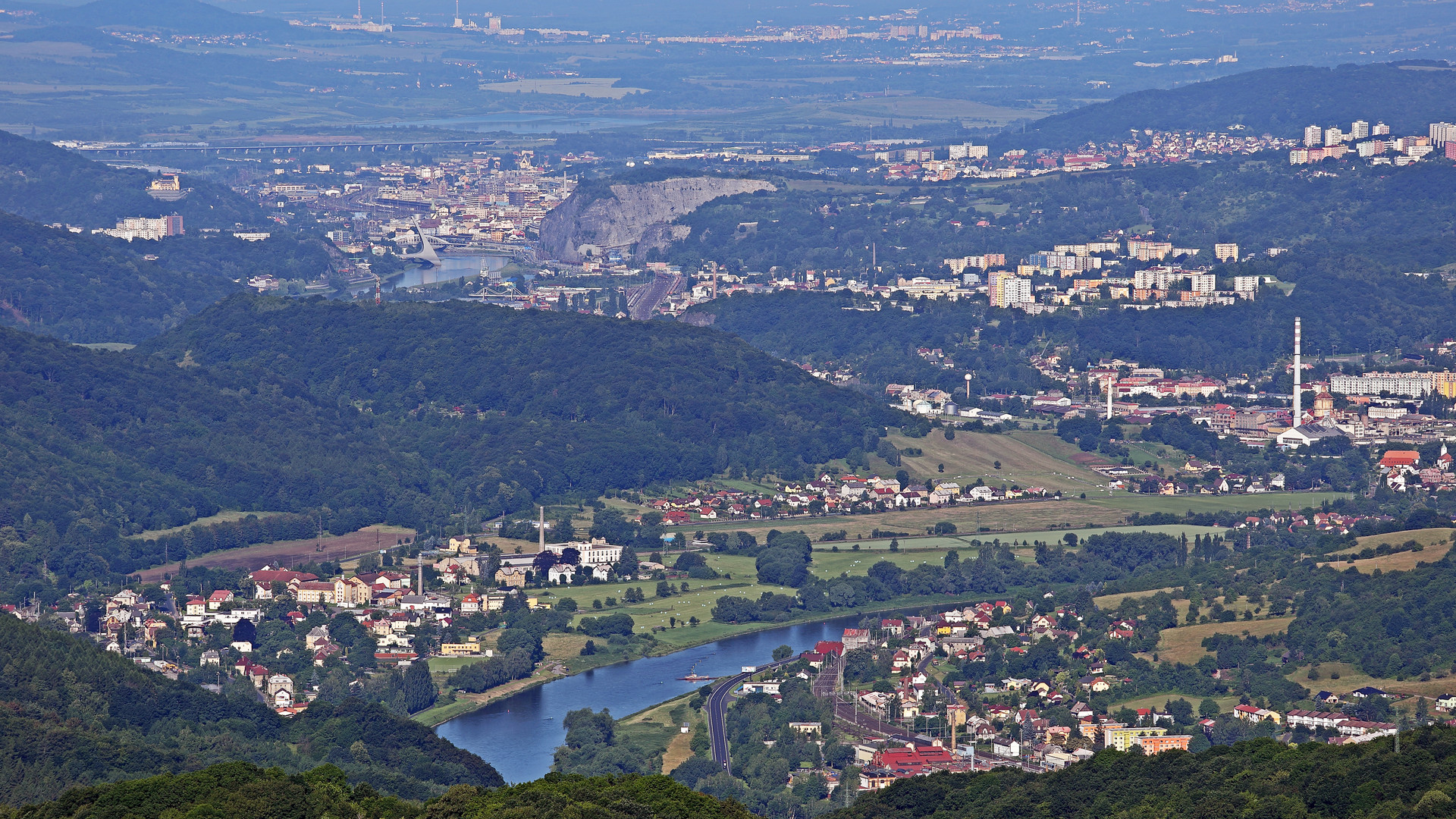 Blick vom Bukova hora (Zinkenstein) gestern morgen auf Usti nad Labem...