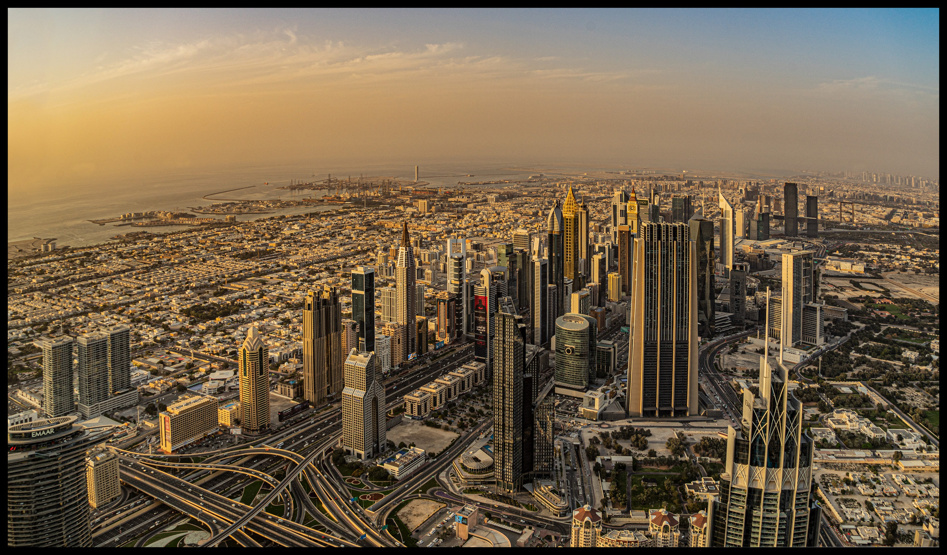 Blick vom Burj Khalifa - Dubai  V.A.E.