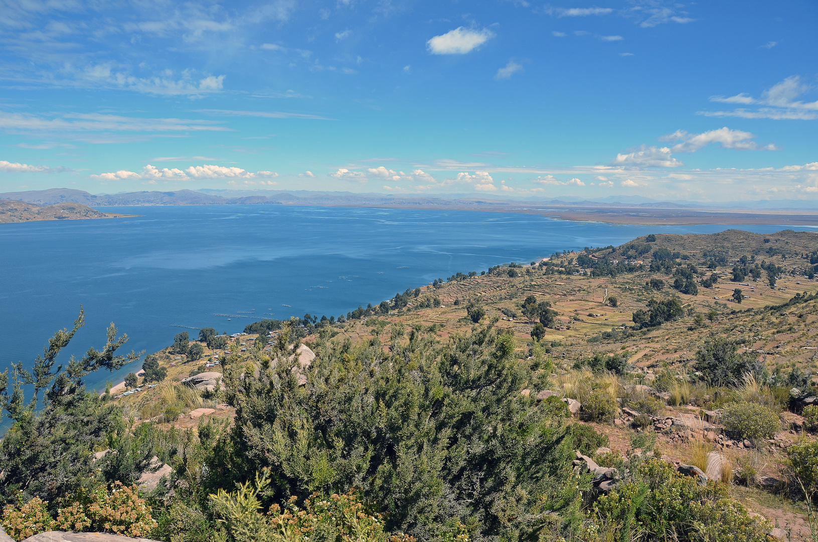 Blick vom Carus mirador zum Titicacasee