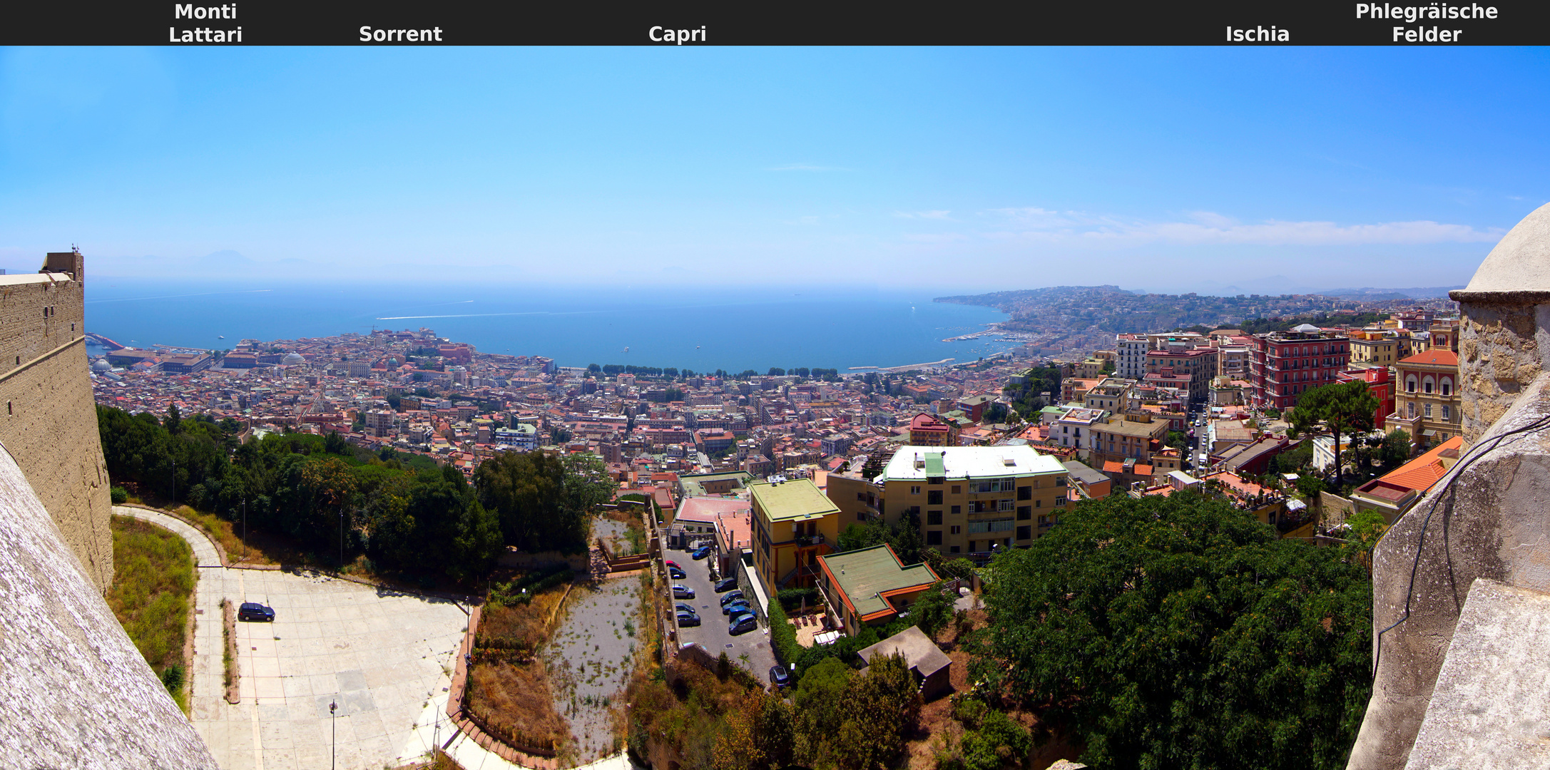 Blick vom Castel Sant'Elmo auf den nördlichen Golf von Neapel