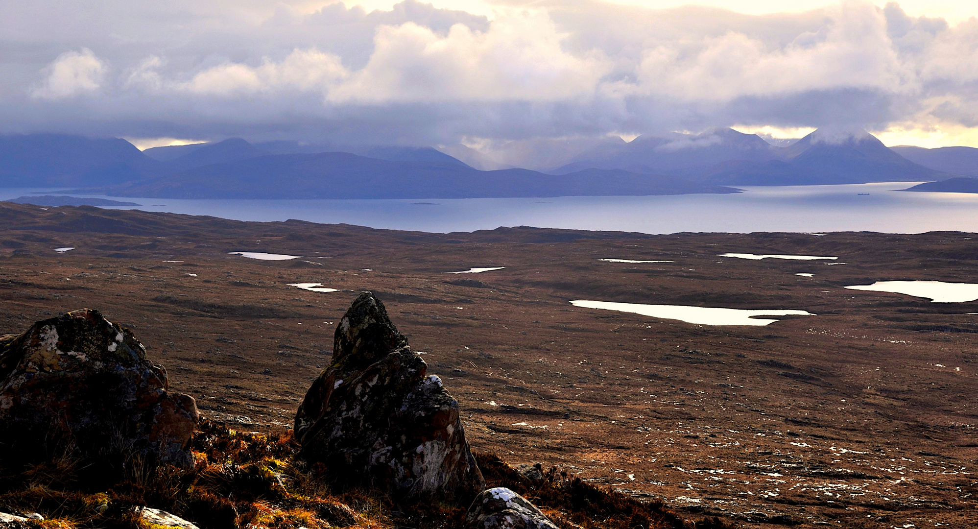 Blick vom Cattle Pass (626 m, Wester Ross) zur Isle of Skye