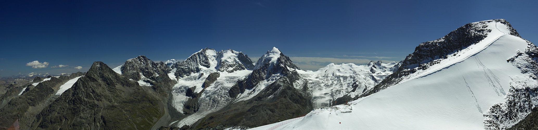 Blick vom Corvatsch (3303m) Richtung Piz Palü. (Reload)