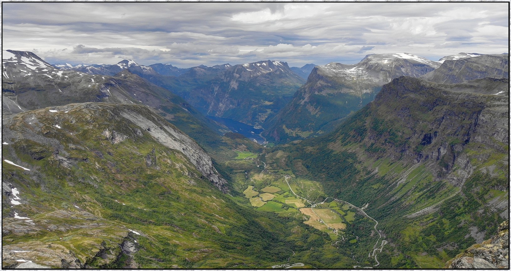 Blick vom Dalsnibba auf den Geiranger-Fjord; Norwegen Camperreise 2018 