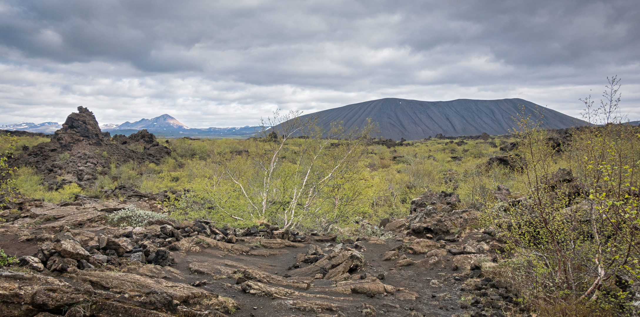 Blick vom Dimmuborgir zum Hverfjall