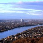 Blick vom Drachenfelsplateau auf Königswinter und Bonn