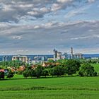 Blick vom Dünkreuz auf den Ort Deuna und das Zementwerk Deuna