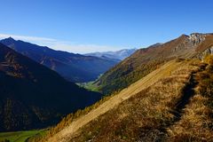 Blick vom Durrach Joch durchs Schmirntal nach Westen