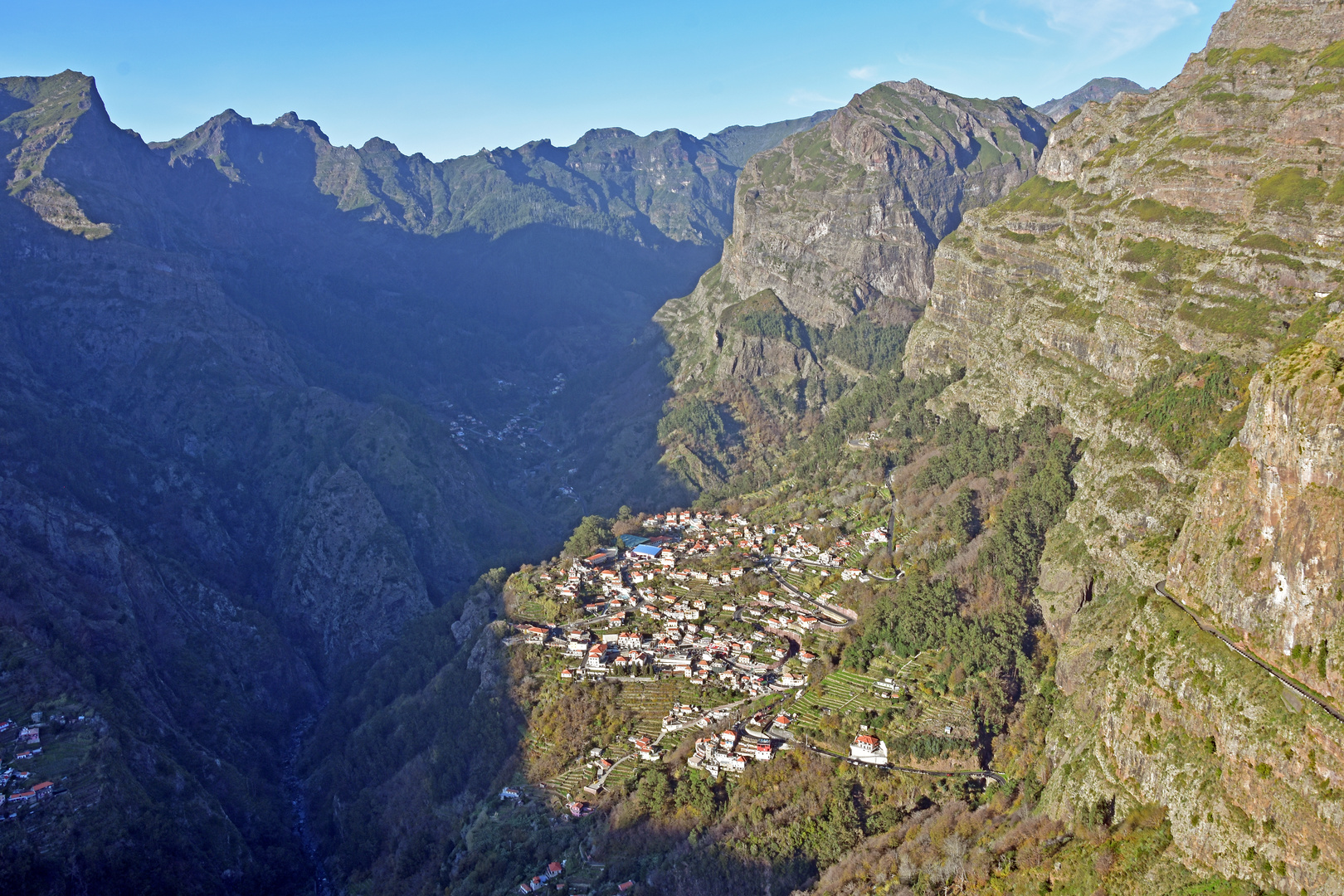 Blick vom Eira do Serrado auf Curral das Freiras