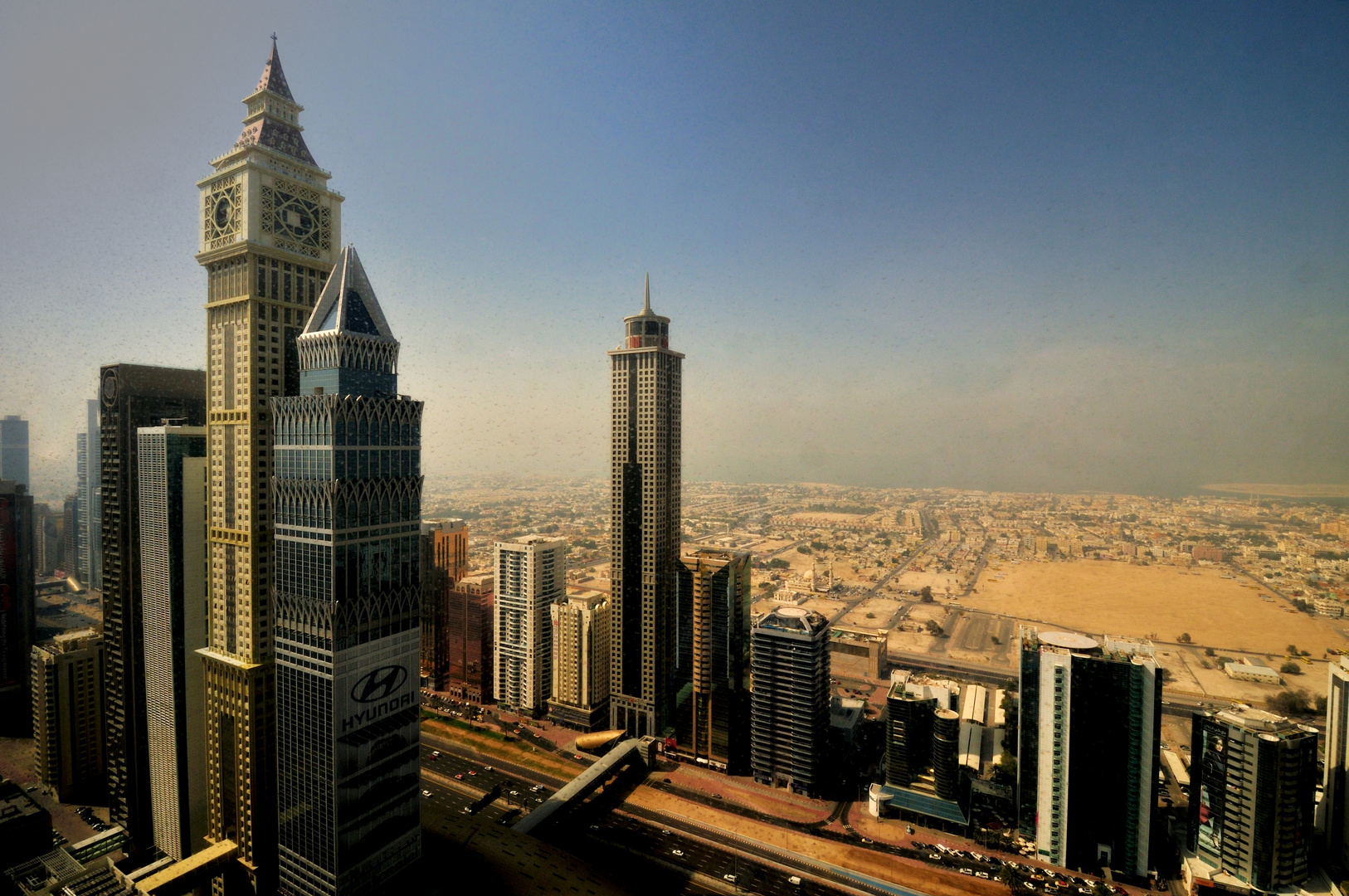 Blick vom Emirates Tower