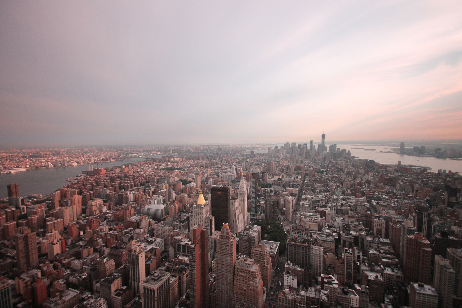 Blick vom Empire State Building auf Downtown Manhattan