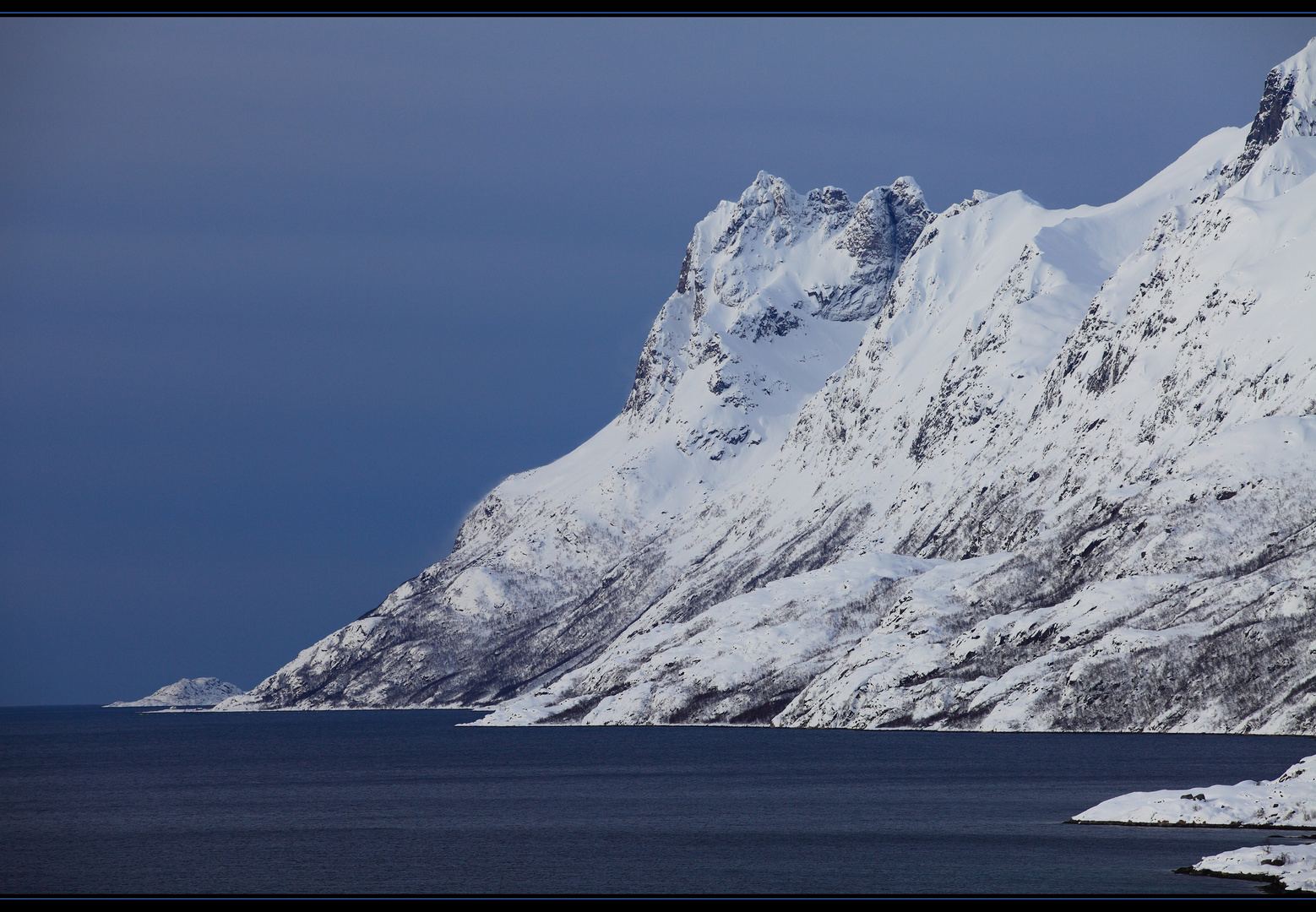 Blick vom Ersfiordbotn nach Sessøya