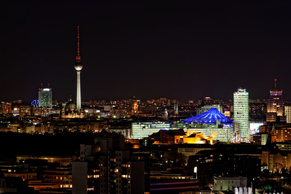 Blick vom Europa-Center Richtung Fernsehturm und Sony-Center