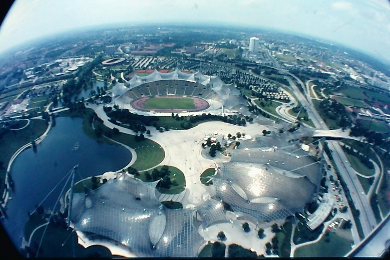 Blick vom Fernsehturm auf Olympiagelände.