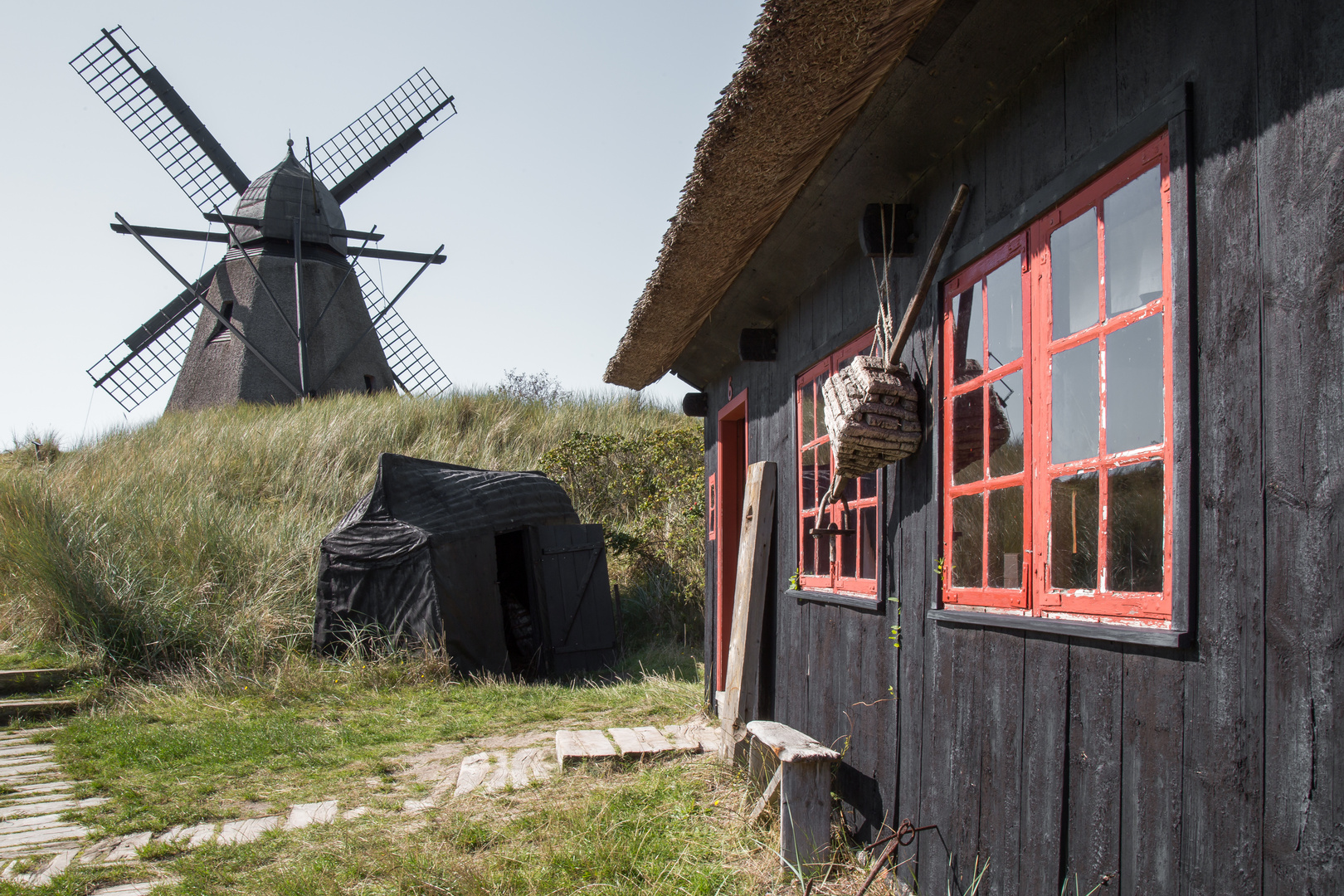 Blick vom Fischerhaus auf die Mühle ...