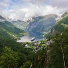 Blick vom Flydalsjuvet in den Geiranger