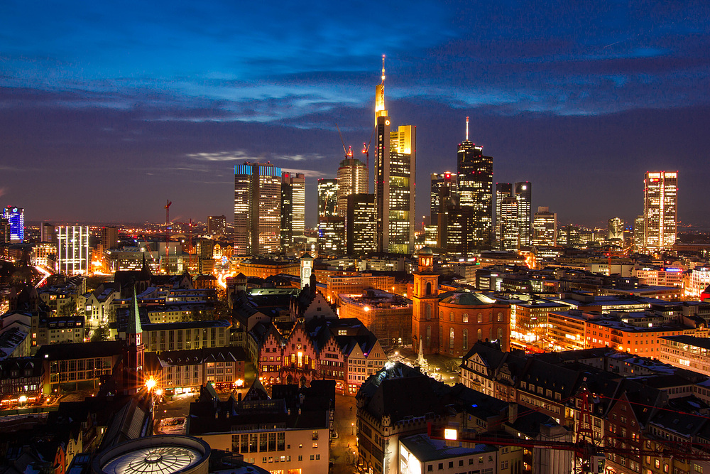 Blick vom Frankfurter Dom am Abend