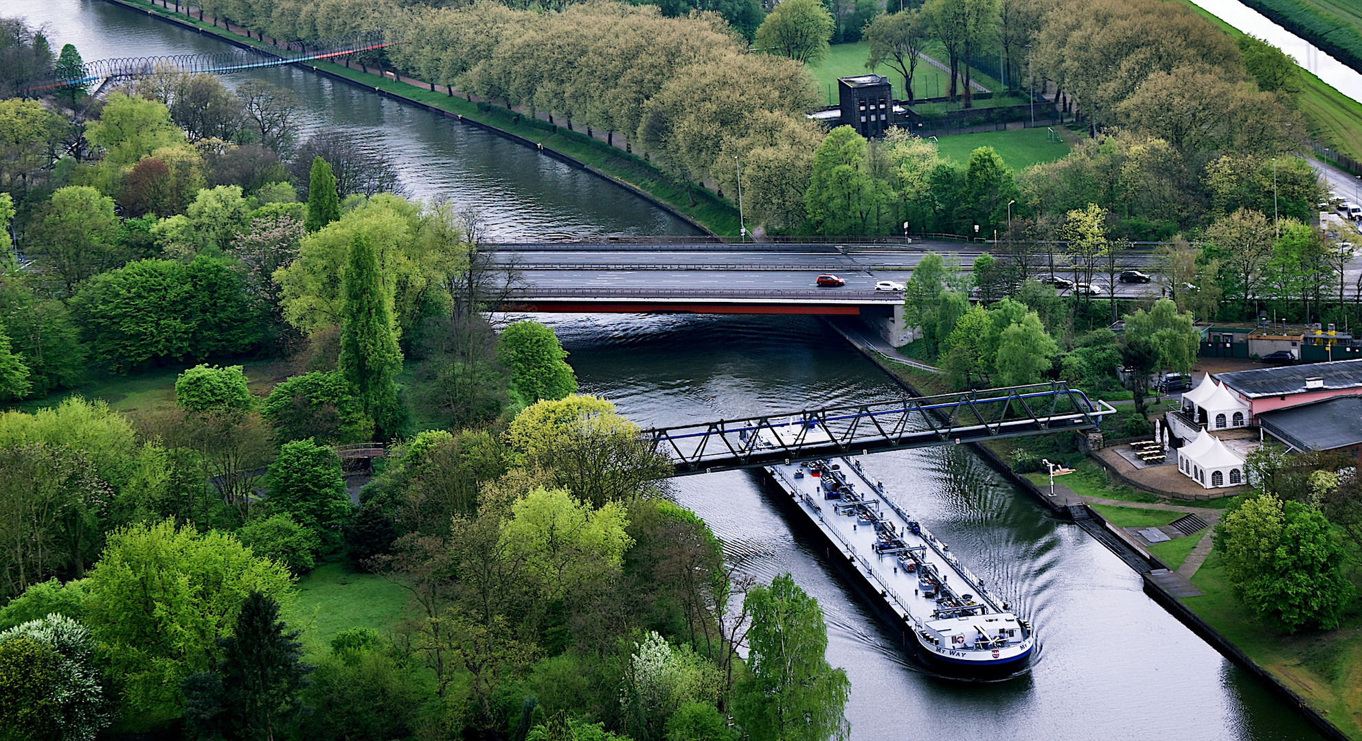 Blick vom Gasometer auf den Rhein-Herne-Kanal