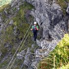 Blick vom Gipfel auf einen Teil des Klettersteigs