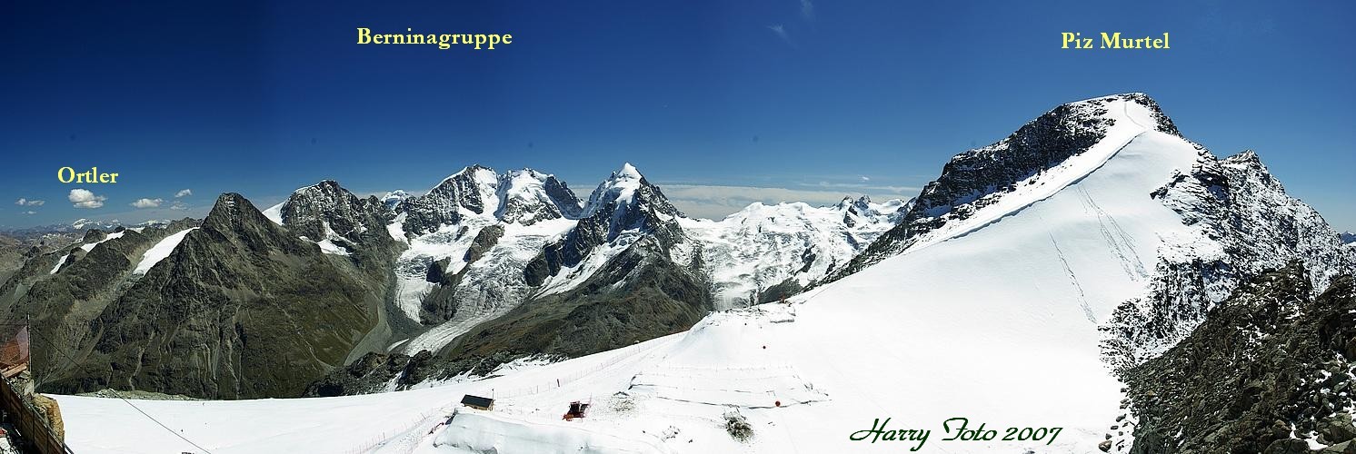 Blick vom Gipfel des Corvatsch im Engadin. (Panorama).