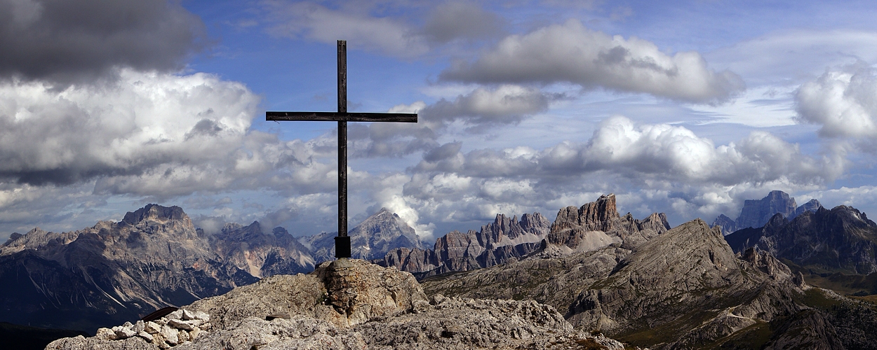 Blick vom Hexenstein (2477m üNN) in Richtung Ost - Süd