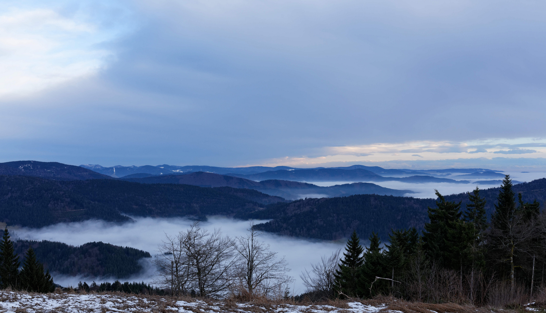 Blick vom Hochblauen ins Ländli