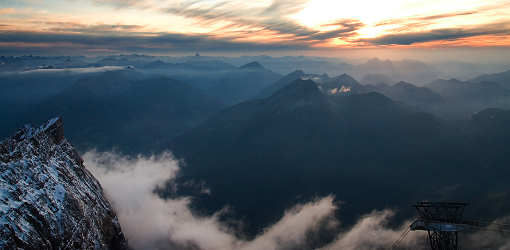 Blick vom höchsten Berg Deutschlands Richtung Österreich