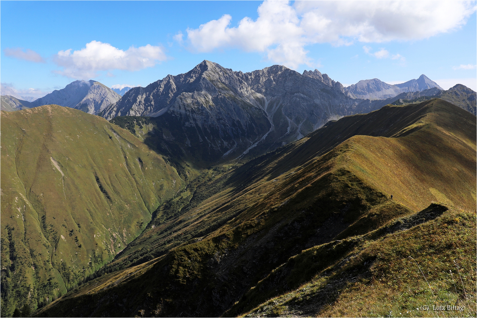 Blick vom Hönig zum Roten Stein