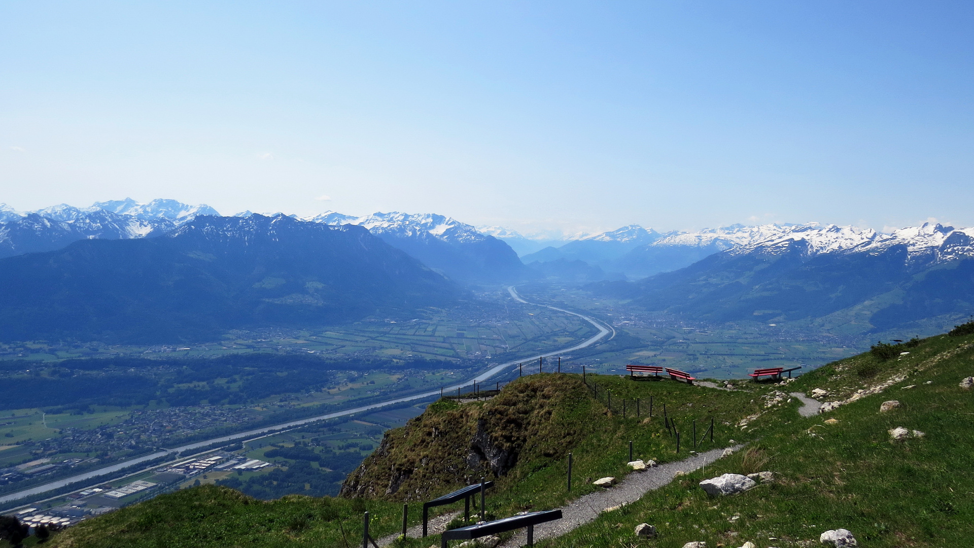 Blick vom Hohen Kasten ins Rheintal