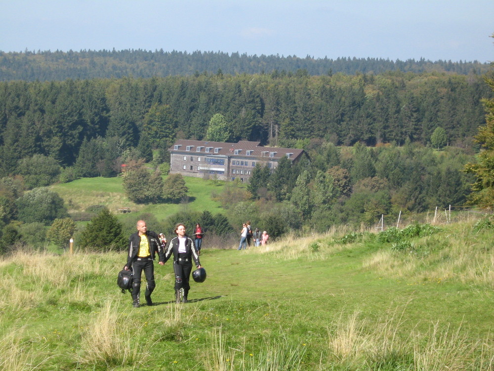 Blick vom Hoherodskopf  Vogelsberg zur Jugendherberge