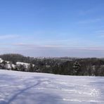 Blick vom Hügel über unserem Hof über das Tal