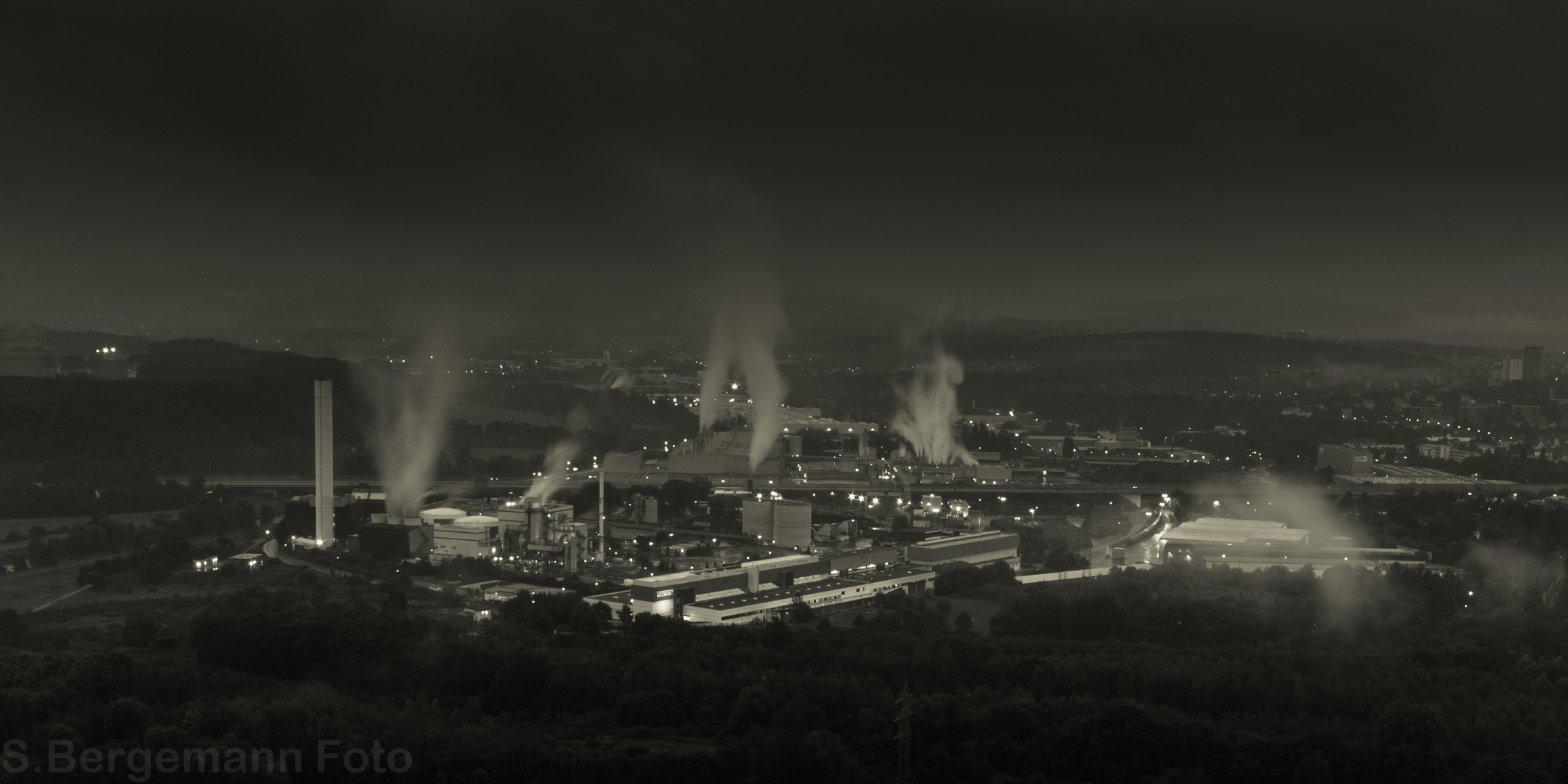 Blick vom Kaiser Wilhelm Denkmal in Richtung Hagen