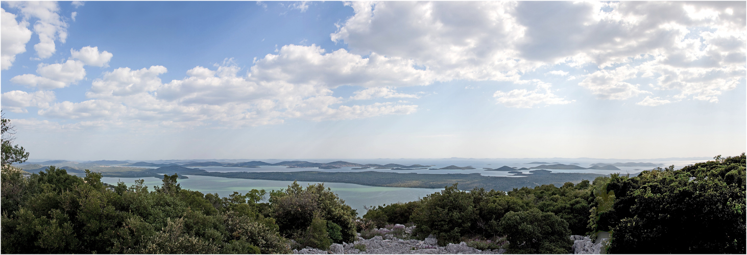 Blick vom Kamenjak auf die Inselwelt der Kornaten