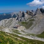 Blick vom Karwendel mit Karwendelhütte