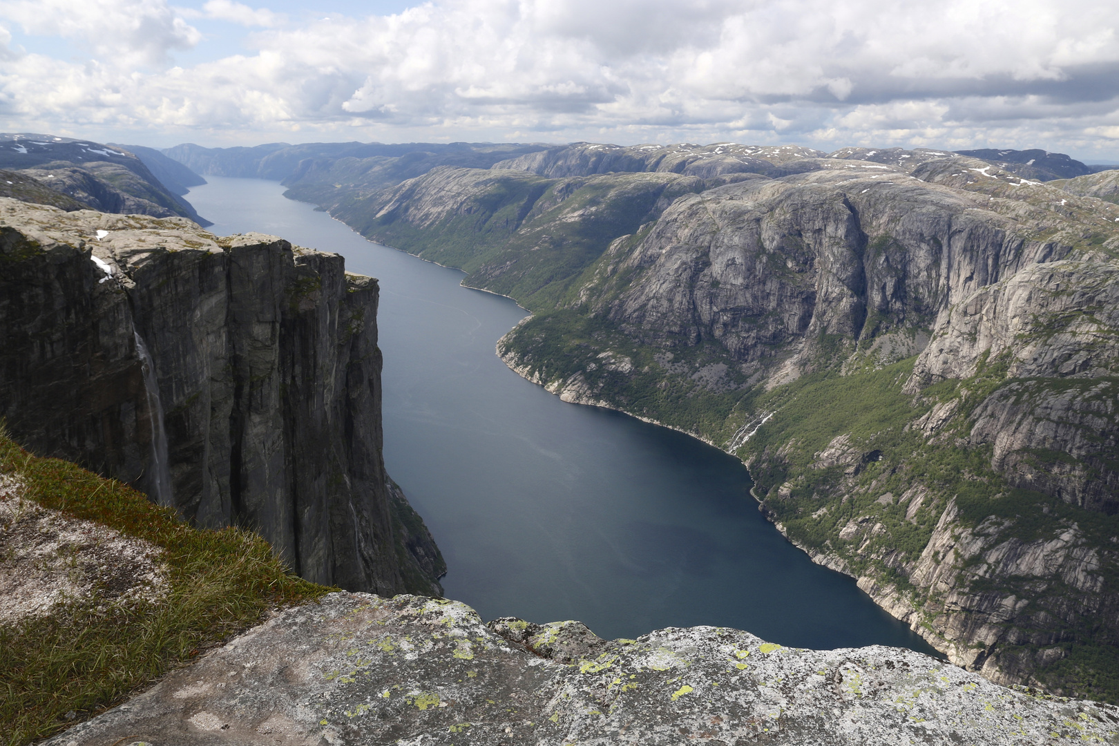 Blick vom Kjerag auf den Lysefjord, Norwegen