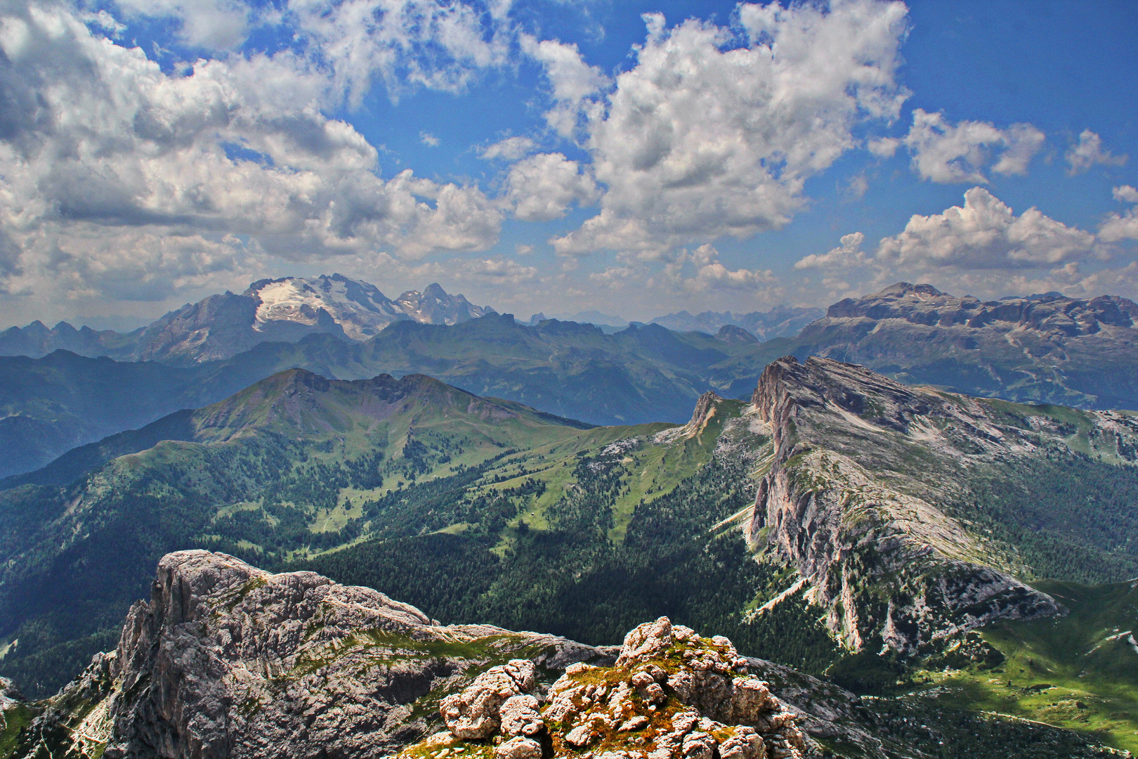 Blick vom Kleinen Lagazui zur Marmolada...