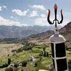 Blick vom Kloster Likir ins Tal und in die Berge des Himalaya