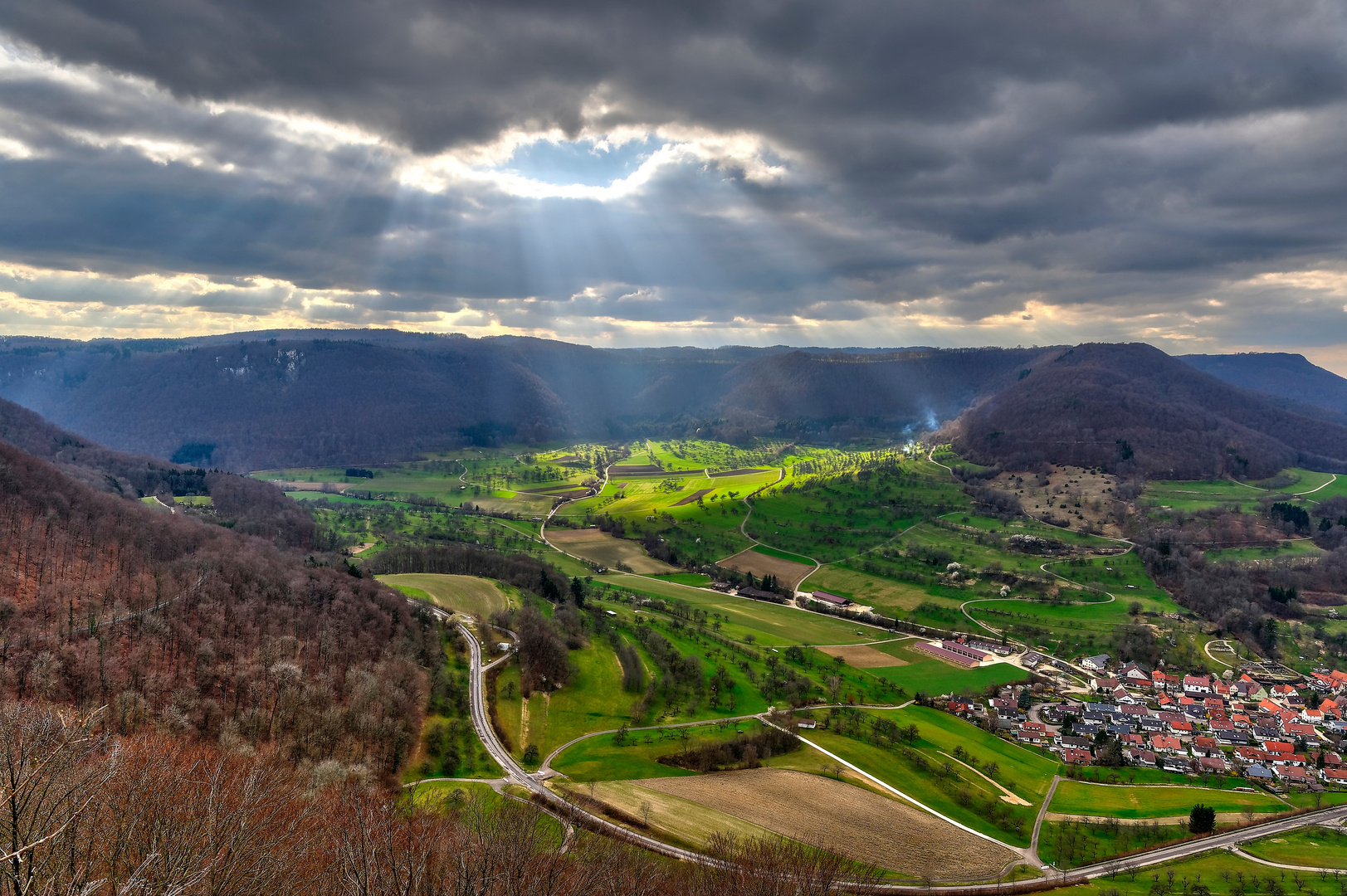 Blick vom Knaupenfels ins Neidlinger Tal